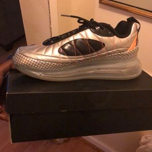 Air 30 Jordan’s 60 size 9